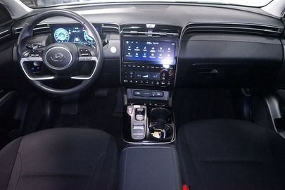 Car image 13