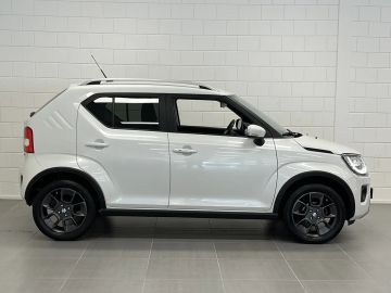 Car image 4