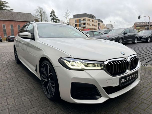 BMW 540d Touring M Sport xDrive 250 kW image number 2