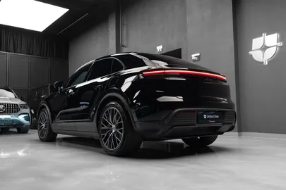 Car image 39