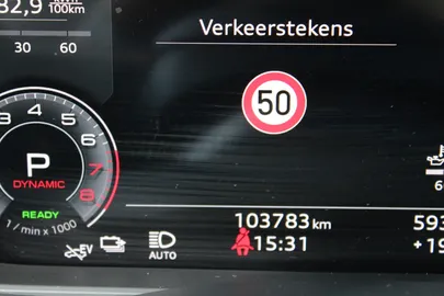Car image 35
