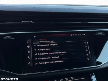 Car image 40