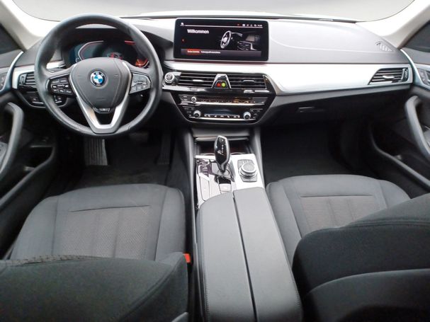 BMW 520d Touring 140 kW image number 13