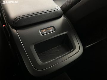 Car image 38