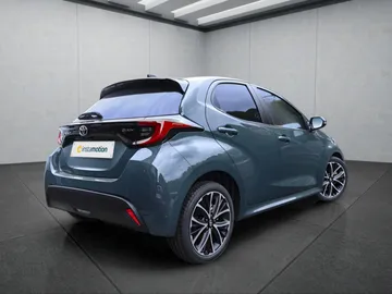 Car image 2