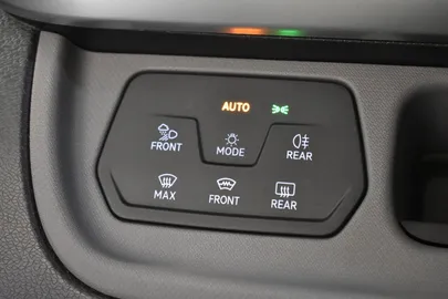 Car image 39
