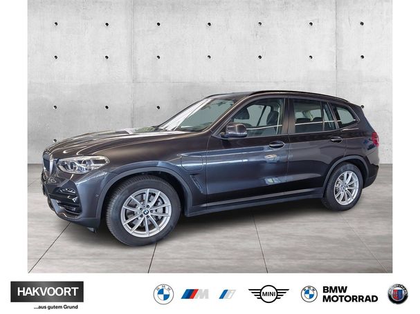 BMW X3 xDrive30e Advantage 215 kW image number 1