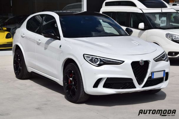 Alfa Romeo Stelvio V6 2.9 Quadrifoglio 375 kW image number 2