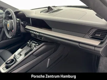 Car image 32