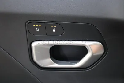 Car image 37