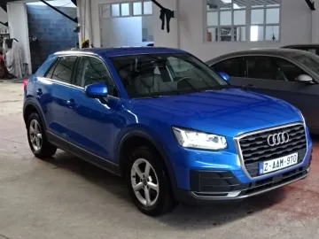 Car image 4