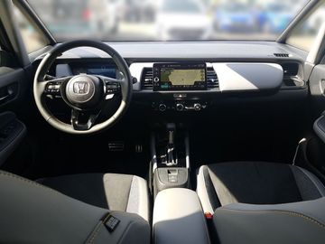 Car image 10