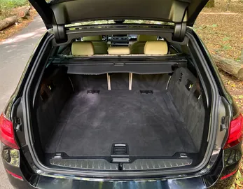 Car image 29