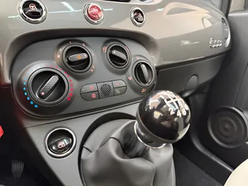 Car image 17