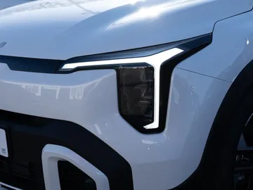 Car image 27