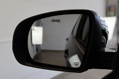 Car image 33