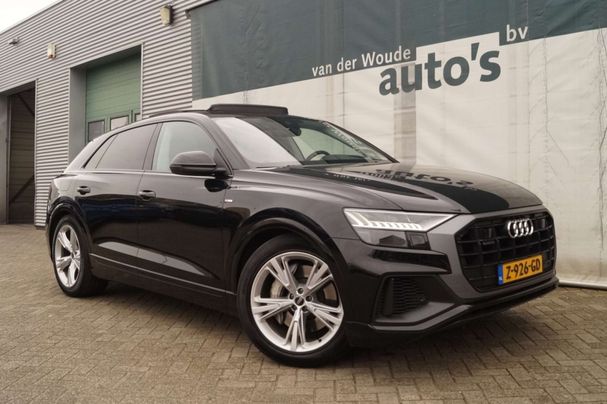 Audi Q8 55 TFSI quattro S-line 280 kW image number 2