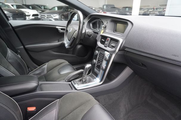 Volvo V40 Momentum 112 kW image number 21