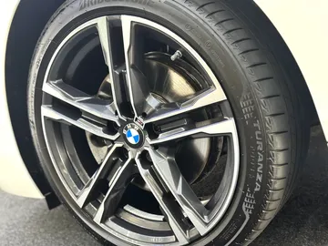 Car image 36