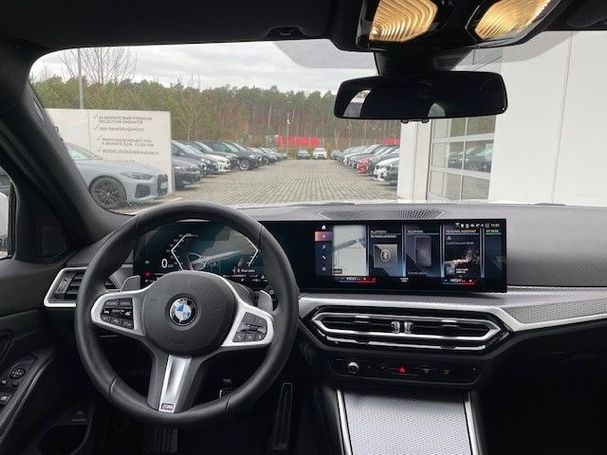 BMW 330i Touring M 180 kW image number 8