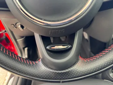 Car image 35