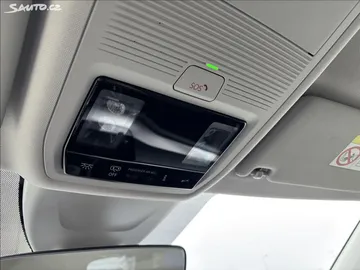 Car image 43