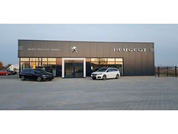 Car image 30