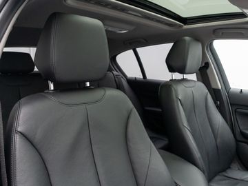 Car image 37