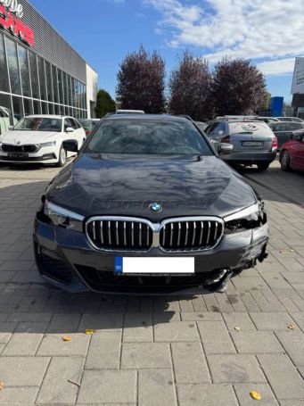 BMW 530d Touring xDrive 210 kW image number 7