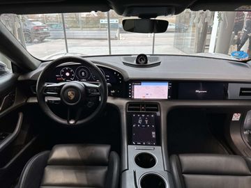 Car image 36