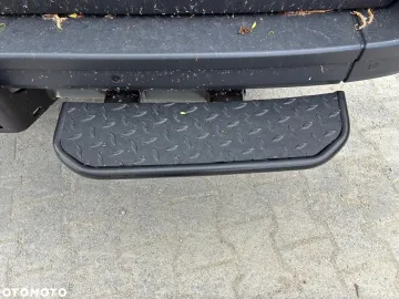 Car image 40