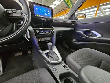 Car image 15