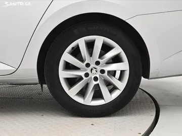 Car image 33