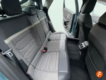 Car image 30
