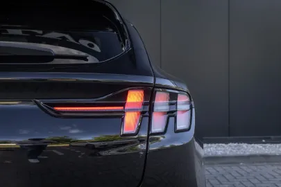 Car image 39