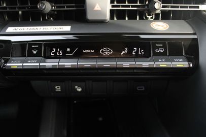 Car image 29