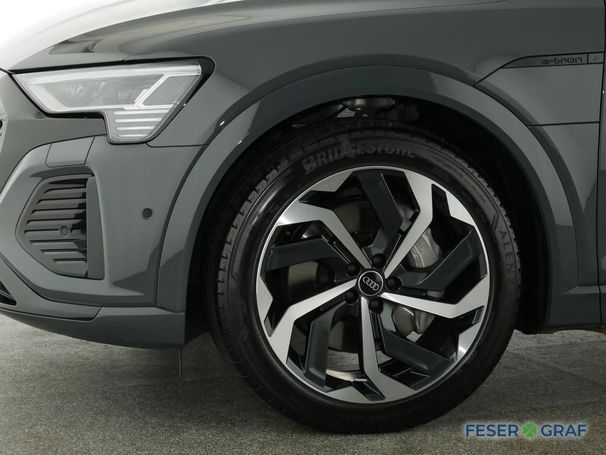 Audi Q8 55 e-tron S-line 300 kW image number 15