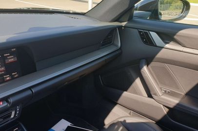 Car image 33