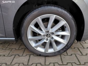 Car image 35