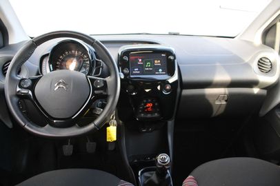 Car image 13