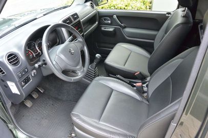 Car image 13