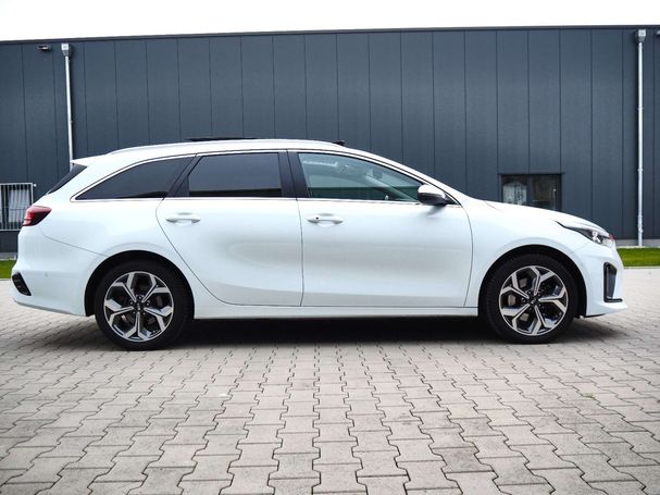 Kia Ceed 1.6 Hybrid 104 kW image number 8