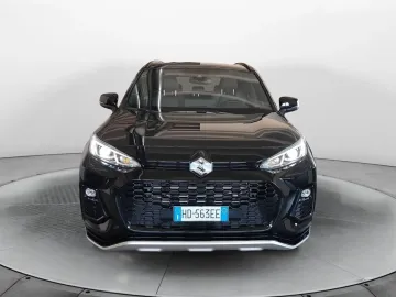 Car image 3