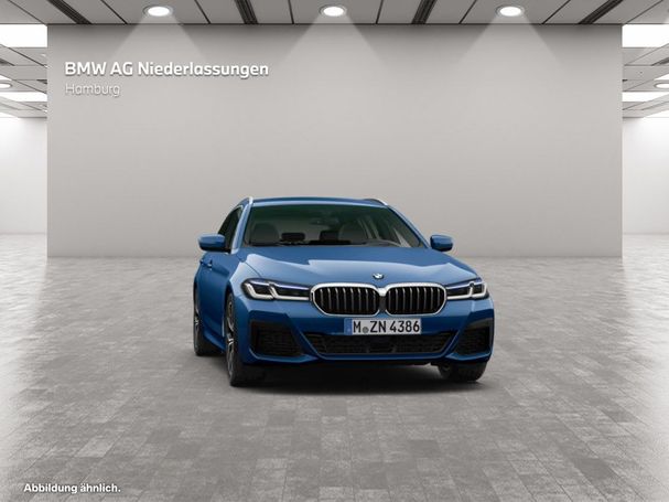 BMW 540i Touring xDrive 245 kW image number 10