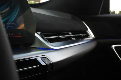 Car image 47