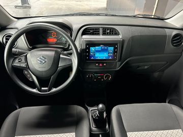 Car image 12