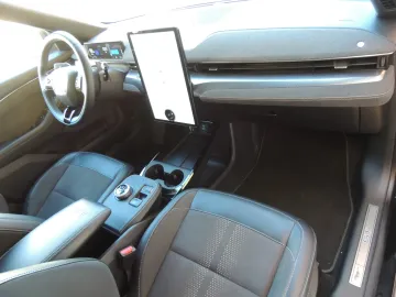 Car image 29