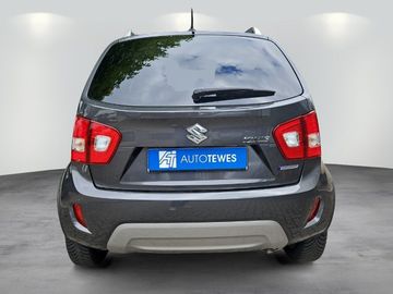 Car image 4