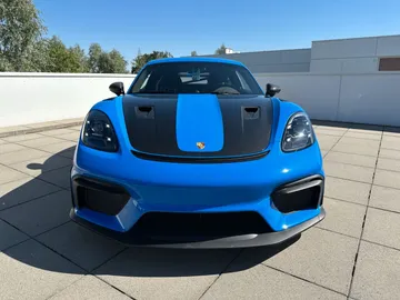 Car image 4