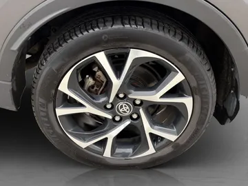 Car image 33